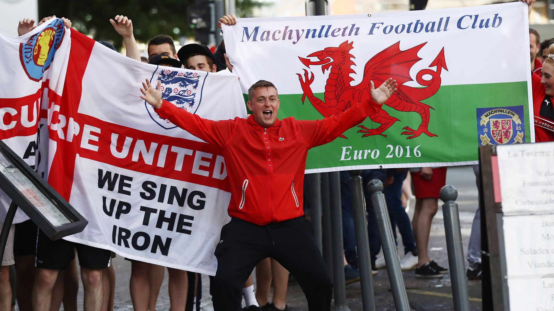 Russia England fan violence Lille Euro 2016