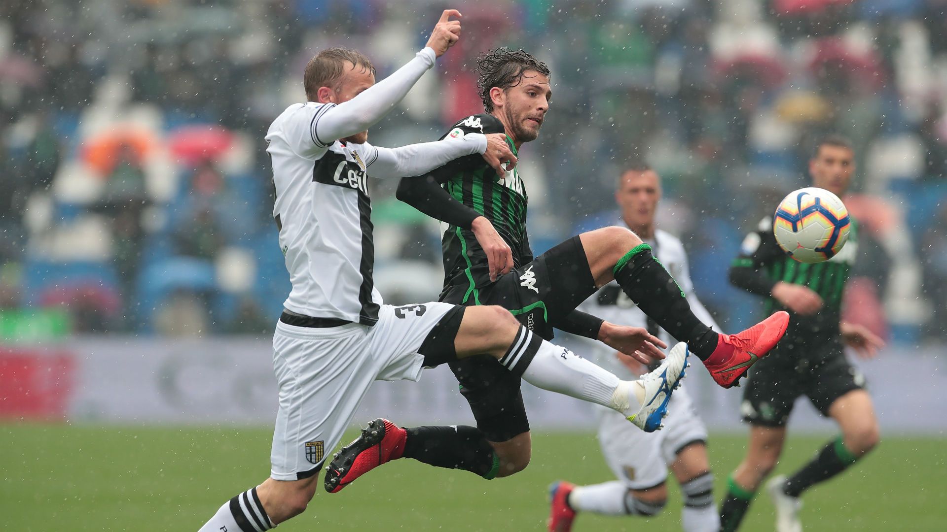 Sassuolo parma manuel locatelli luca rigoni