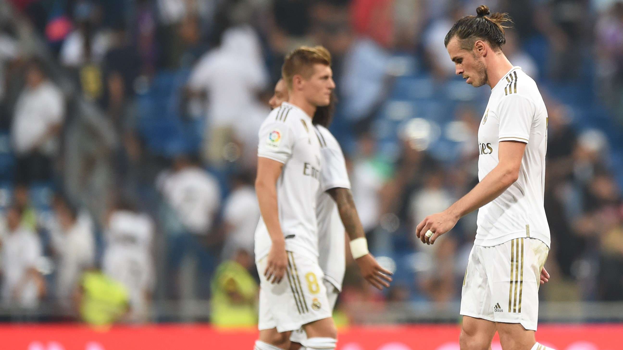 Gareth Bale cabisbaixo em jogo do Real Madrid