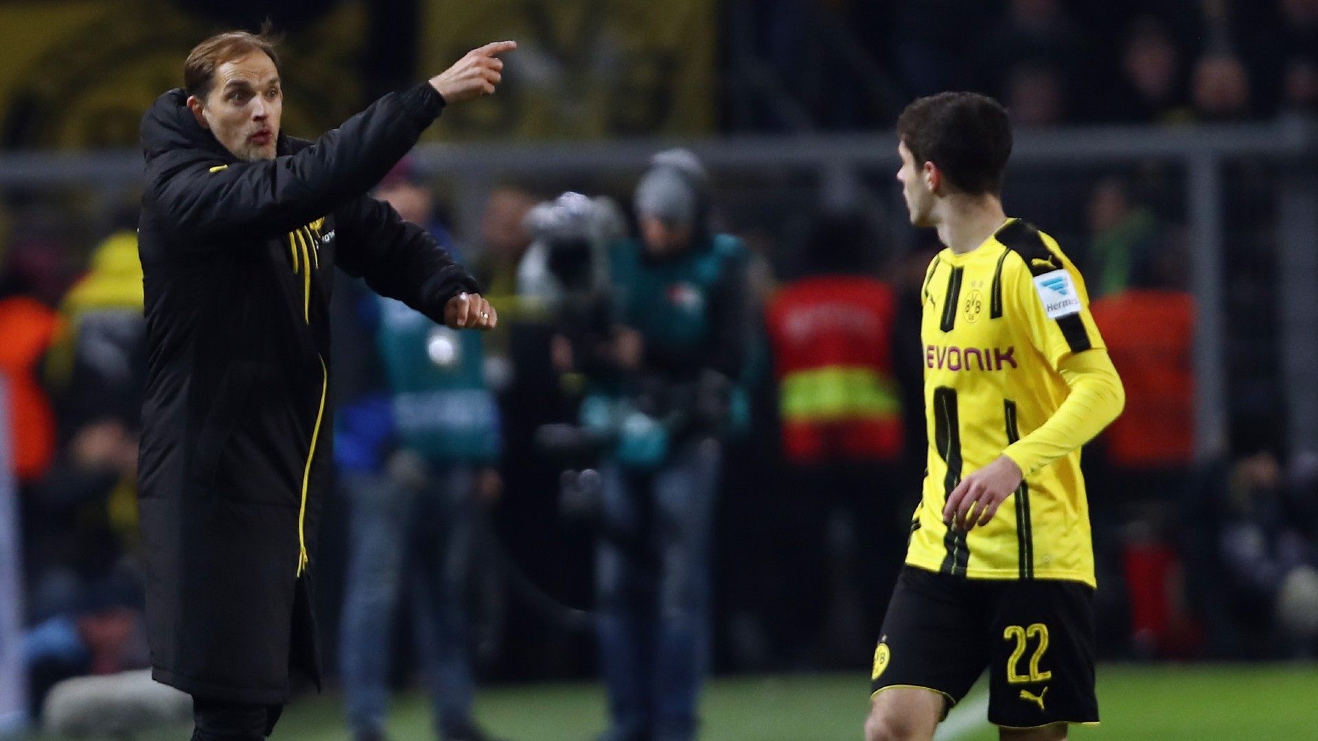 Tuchel Pulisic Dortmund 2016