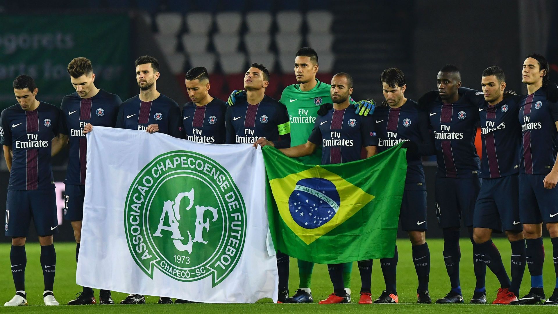 PSG Ludogorets tribute to Chapecoense Champions League 06122016