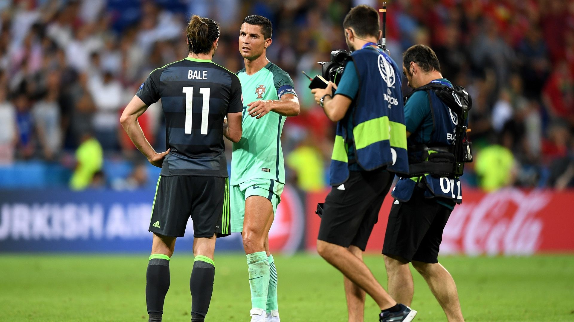 Gareth Bale Cristiano Ronaldo Portugal Wales EURO 2016 06072016