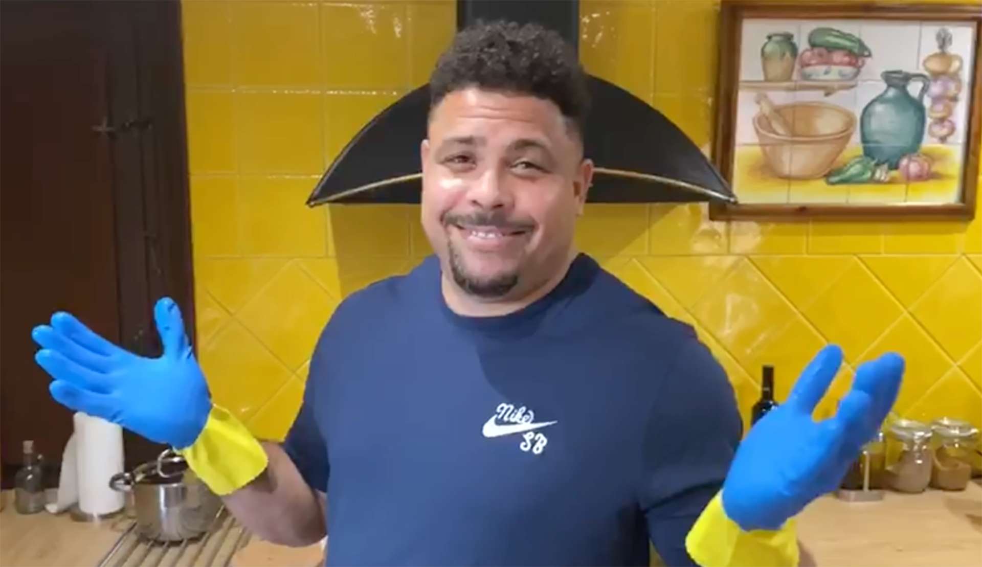 Commercial Ronaldo Nazario Santander