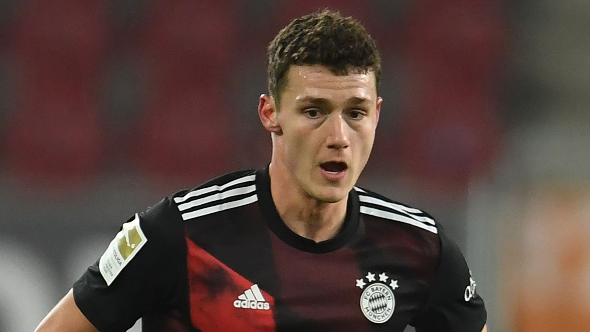 Benjamin Pavard Bayern 2020-21