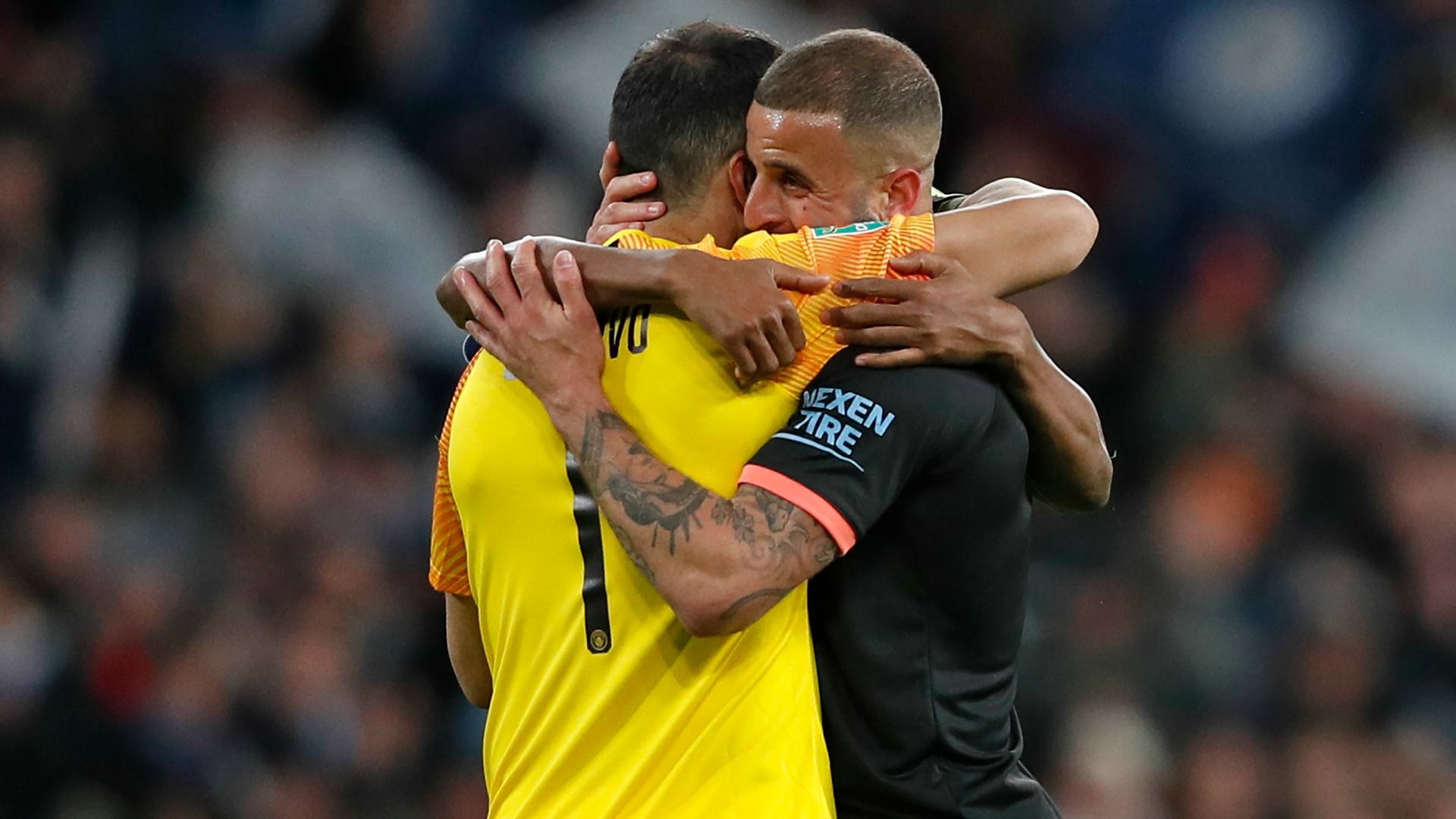 Kyle Walker - Claudio Bravo