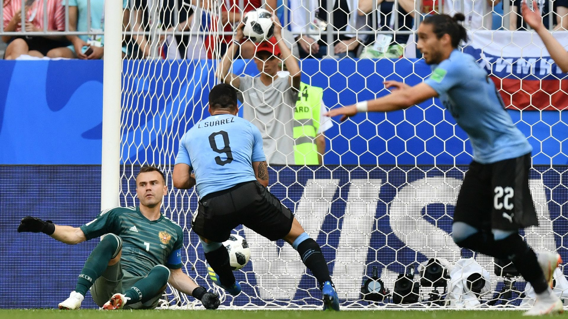Luis Suarez Igor Akinfeev Uruguay Rusia 25062018