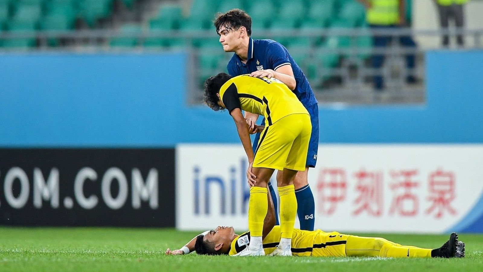 โจนาธาร เข็มดี