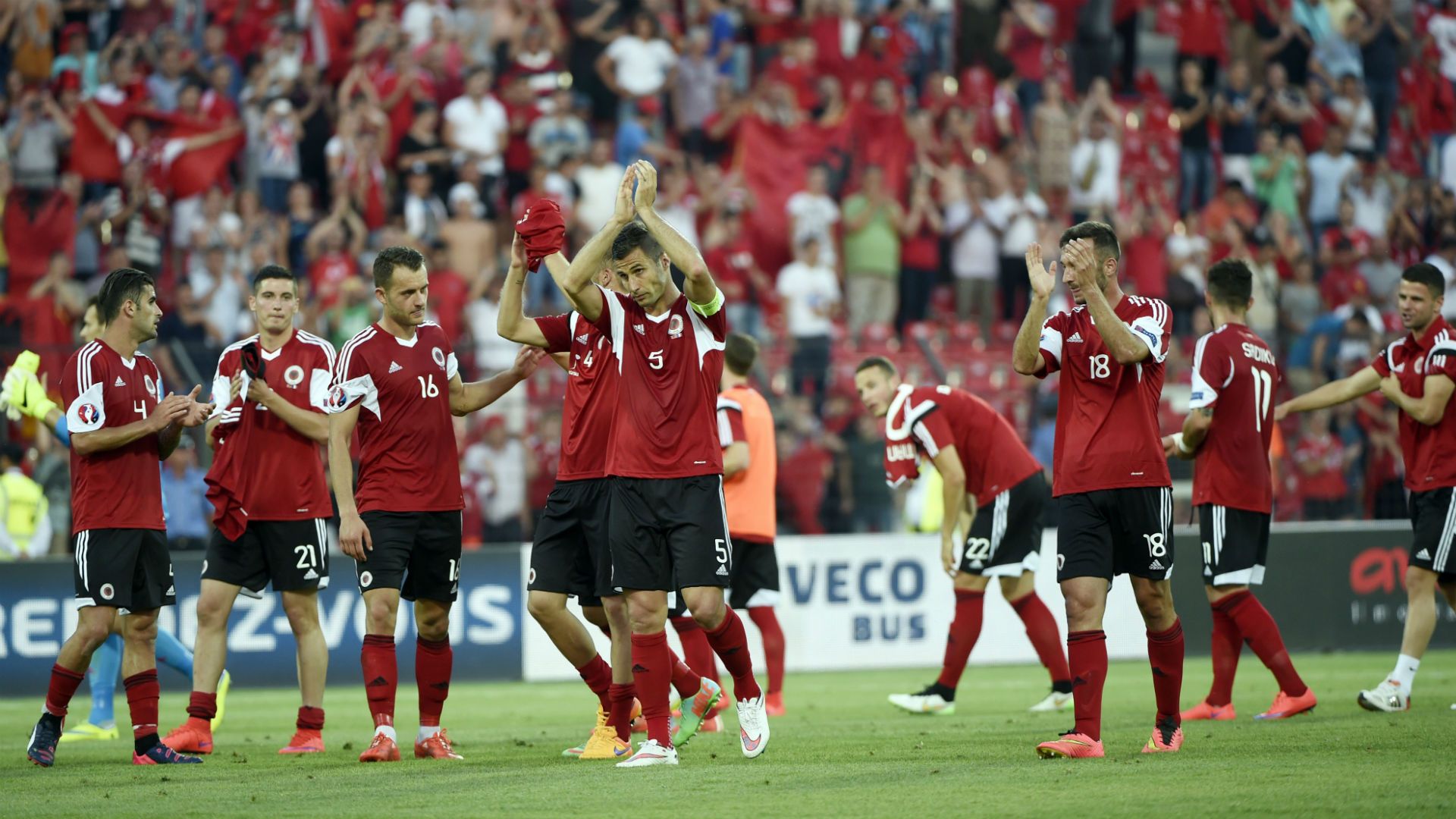 Albanien Albania celebrating 13062015