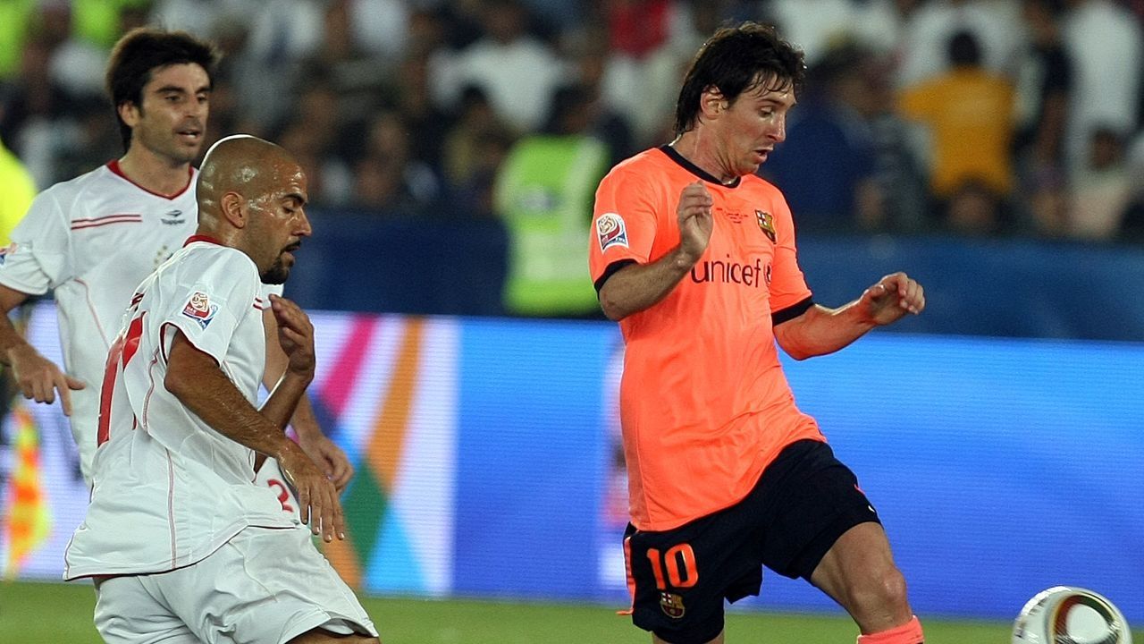 2009 Club World Cup Juan Veron Messi, Estudiantes v Barcelona