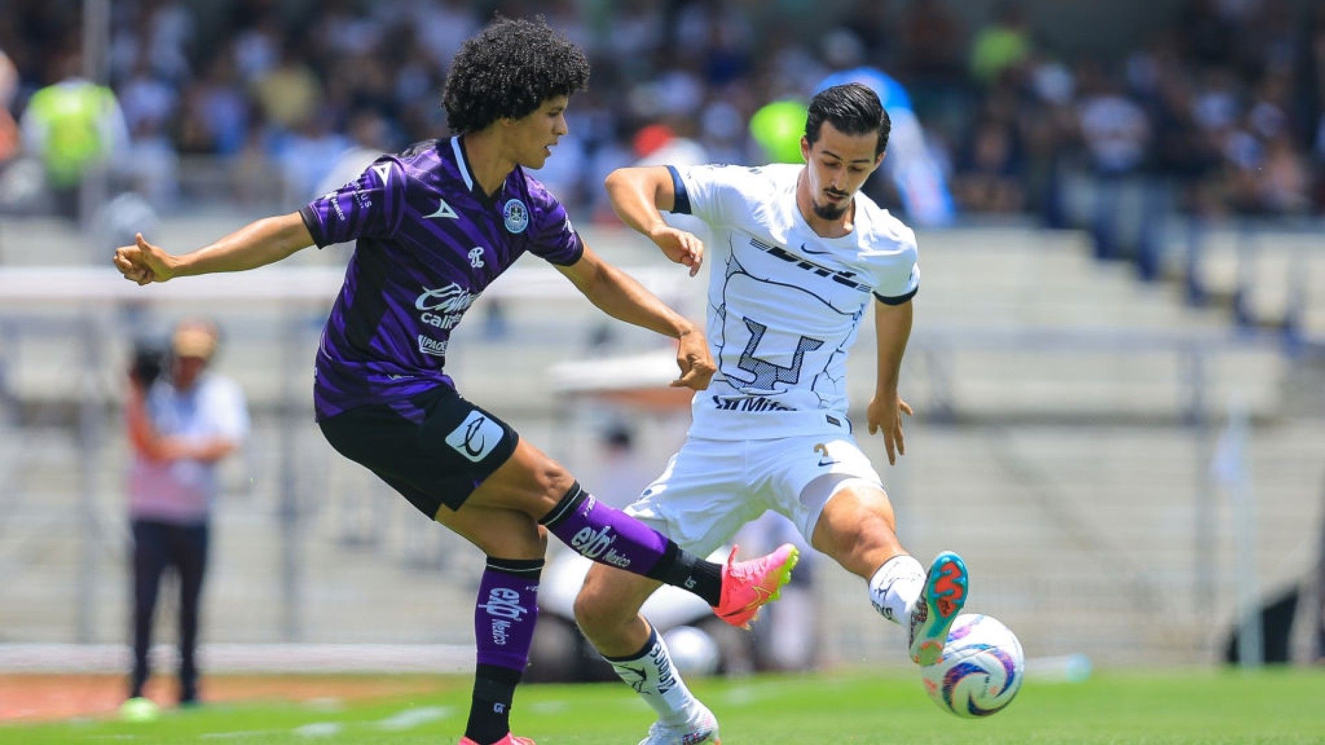 Eduard Bello Pablo Bennevendo Pumas Mazatlán Apertura 2023