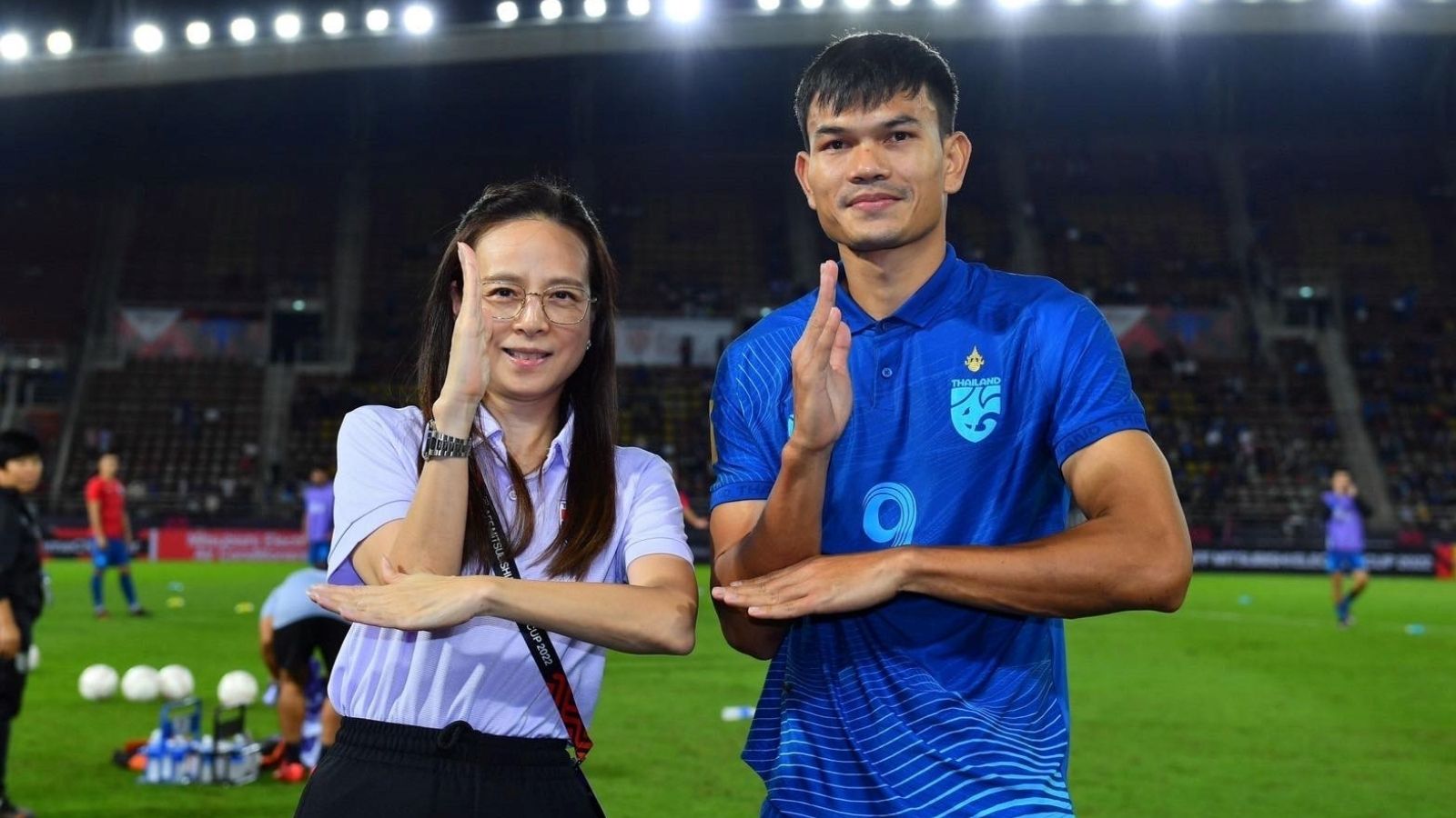 นวลพรรณ ล่ำซำ