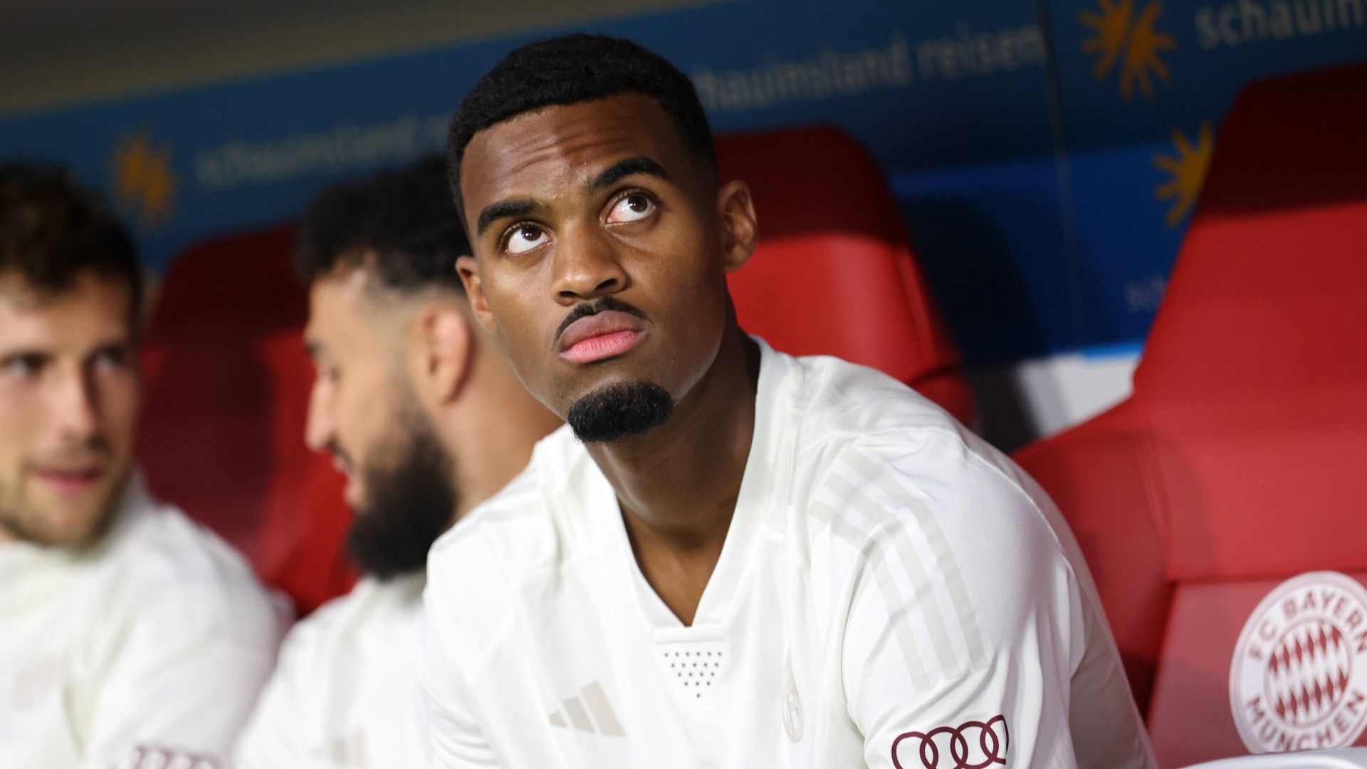 GER ONLY Ryan Gravenberch Bayern 2023 24