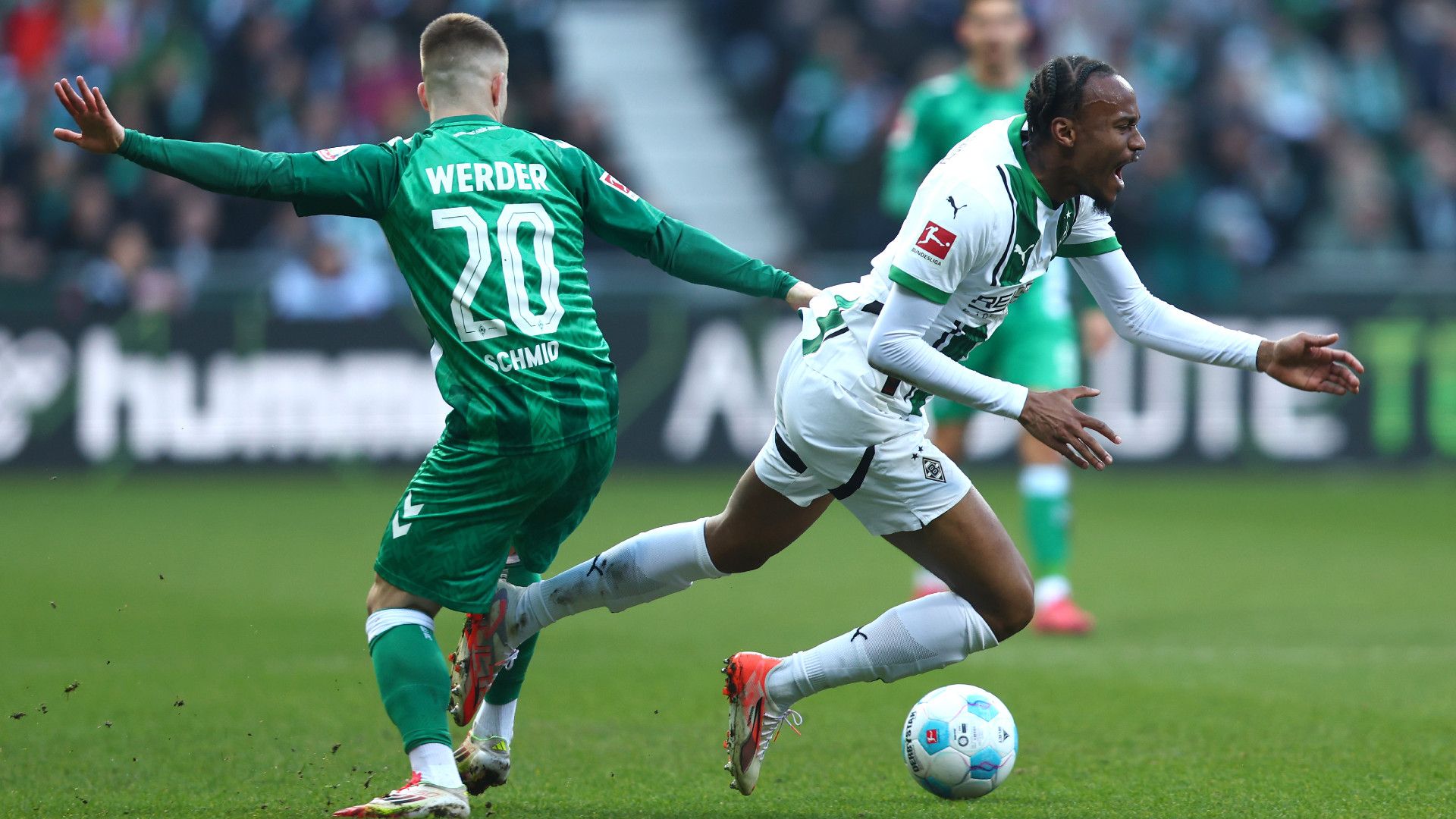 ROMANO SCHMID WERDER BREMEN NATHAN NGOUMOU BORUSSIA MÖNCHENGLADBACH 