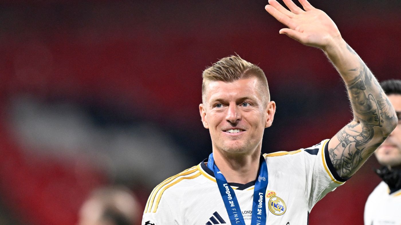 أنشيلوتي يتحسر على كروس في ريال مدريد .. ويحدد نجم برشلونة كبديل