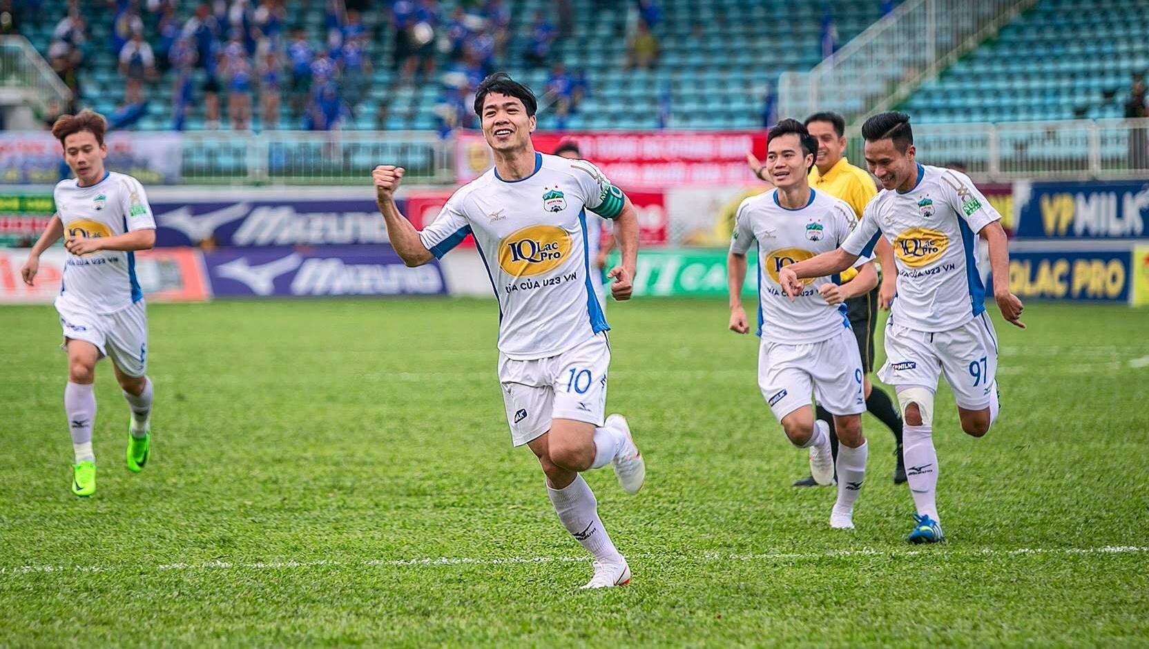 Công Phượng vs Sanna Khánh Hòa