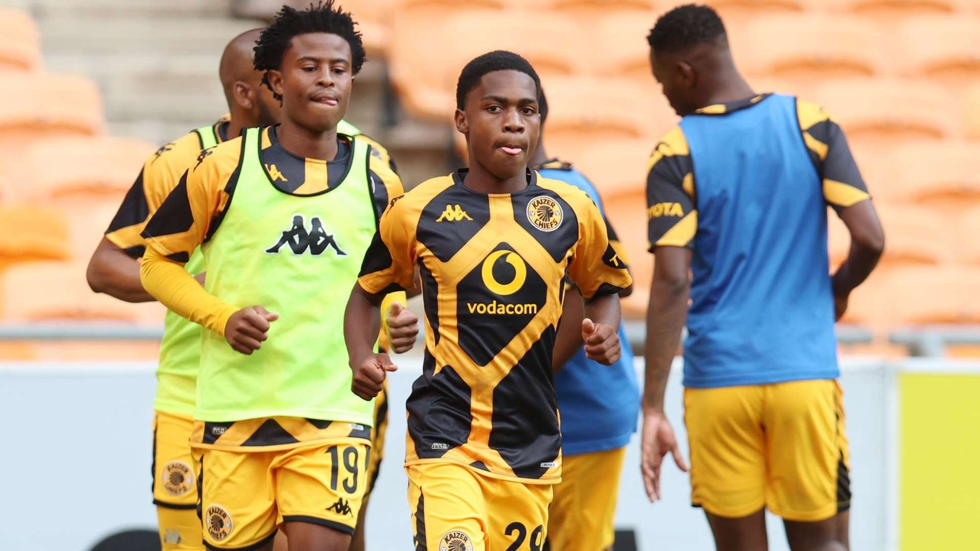 Johnson cautions Kaizer Chiefs players - 'The only youngster is Vilakazi, anything older than 16 is ready' | Goal.com