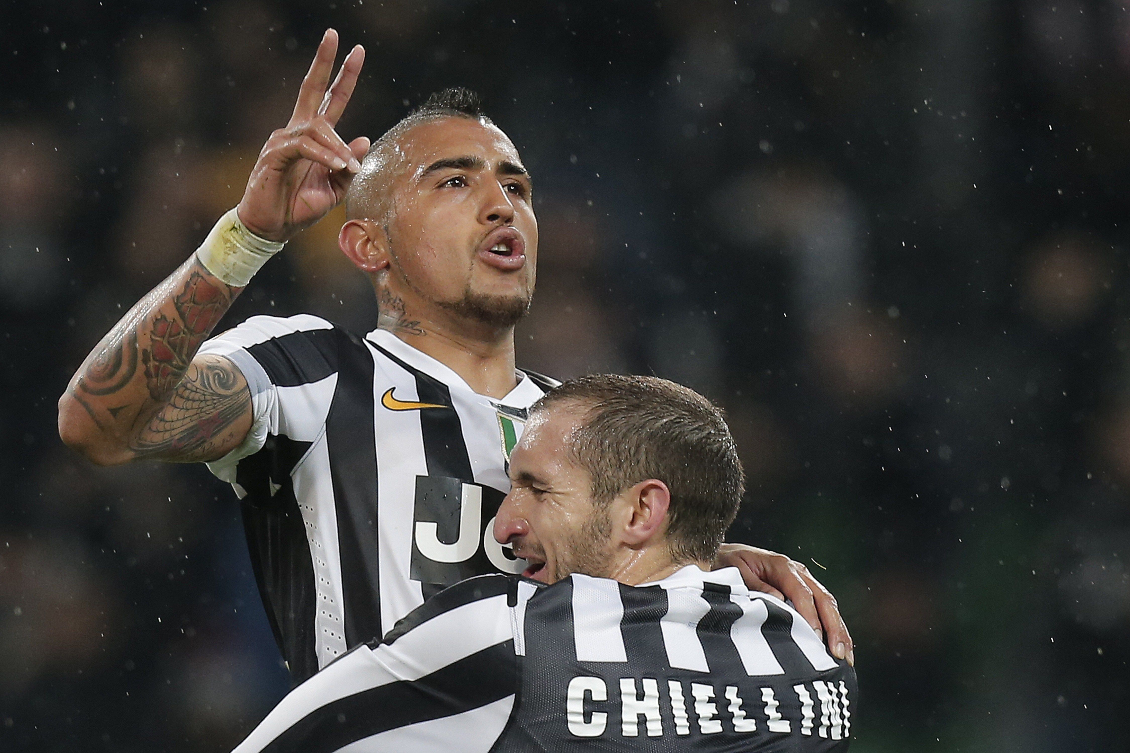 Arturo Vidal - Giorgio Chiellini
