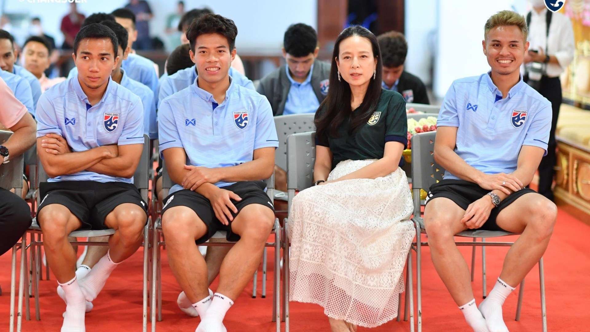 นวลพรรณ ล่ำซำ