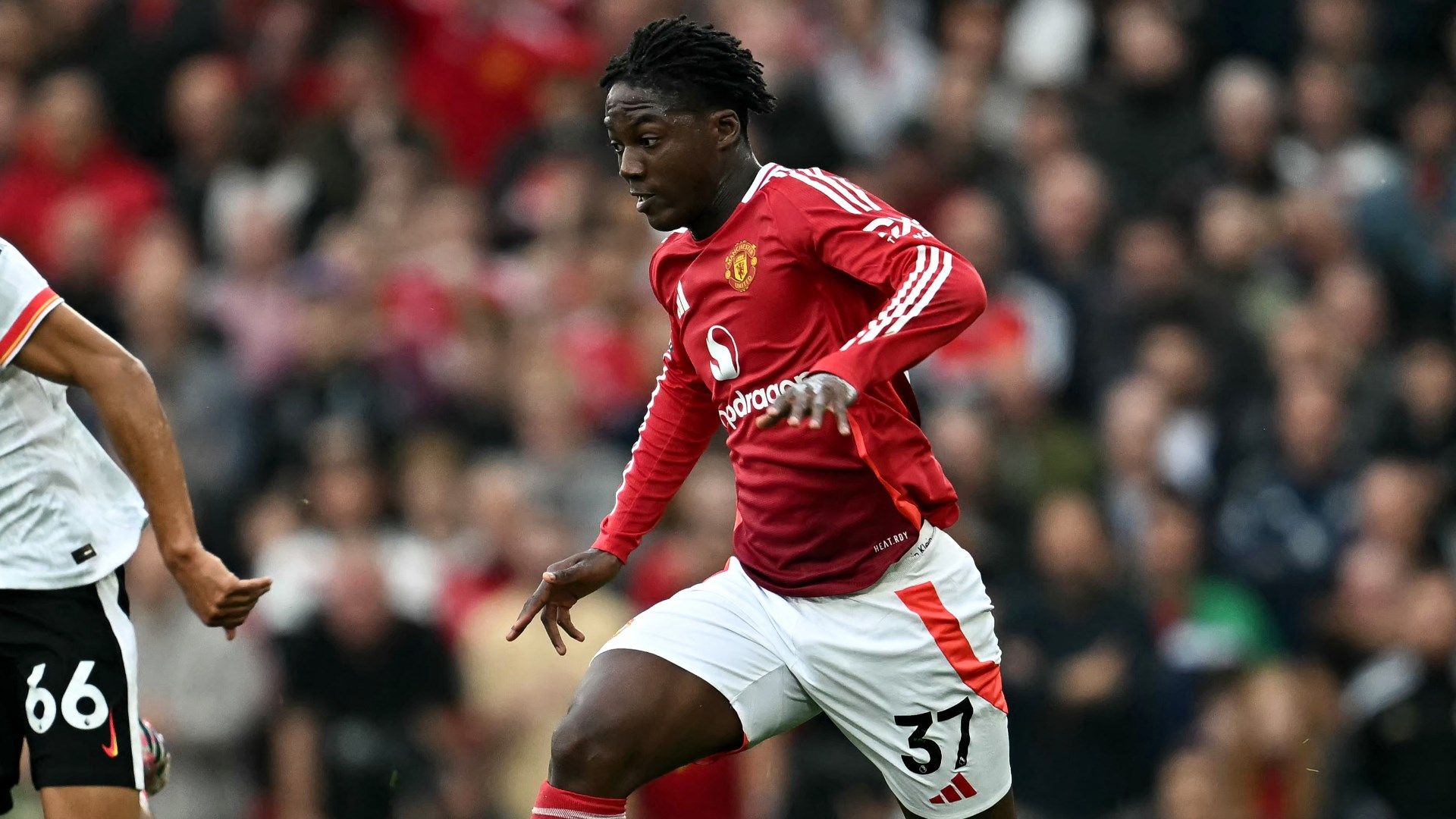 Kobbie Mainoo Manchester United 2024-25