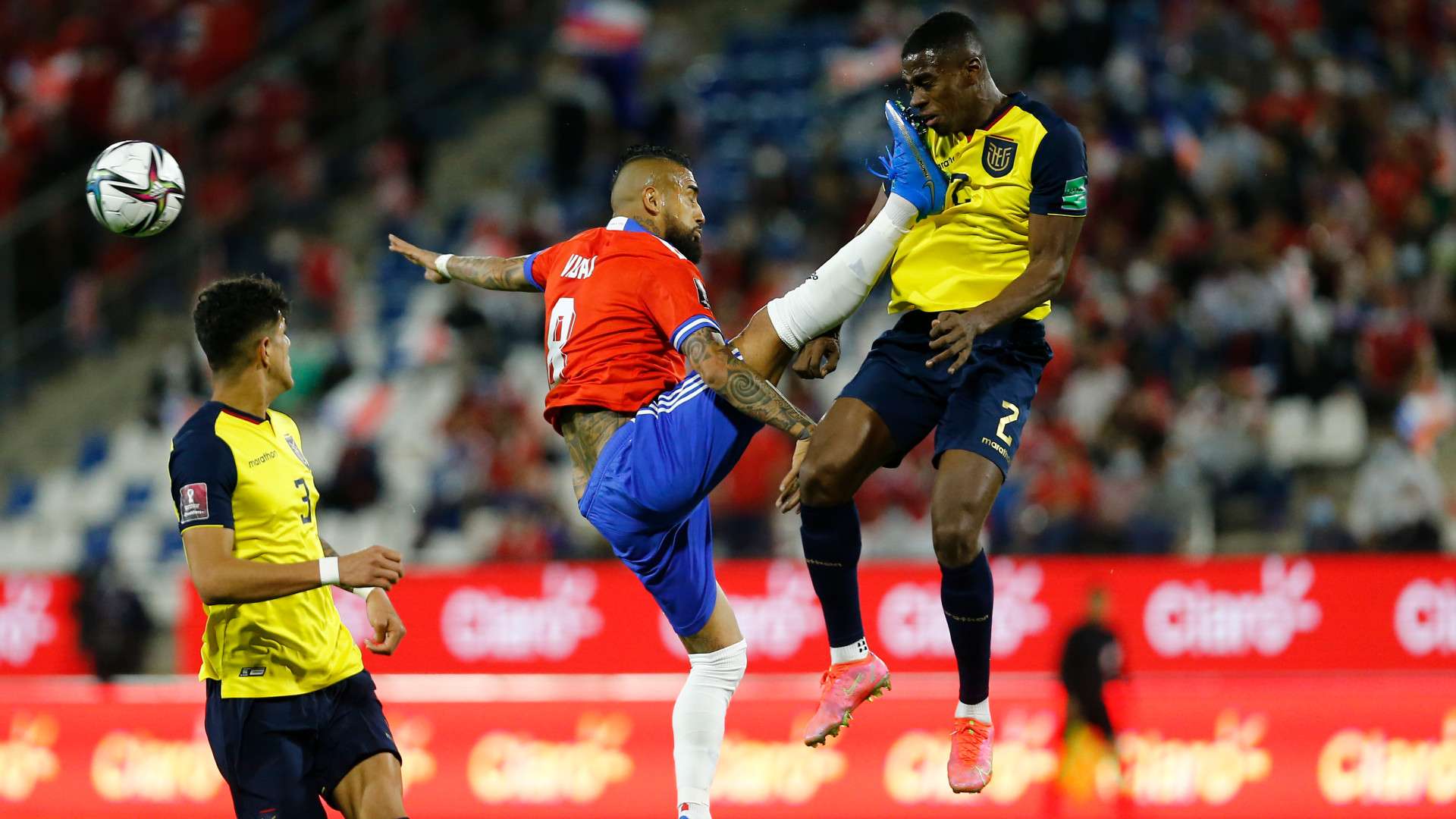 Arturo Vidal Chile Ecuador