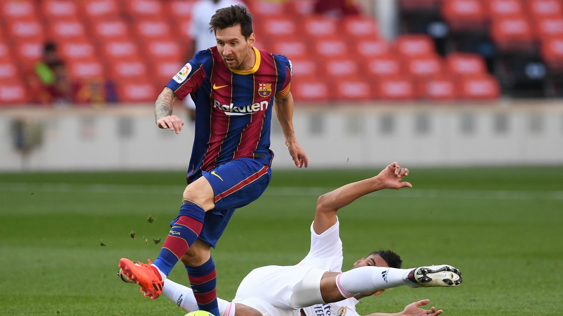 Messi Casemiro Barcelona Real Madrid