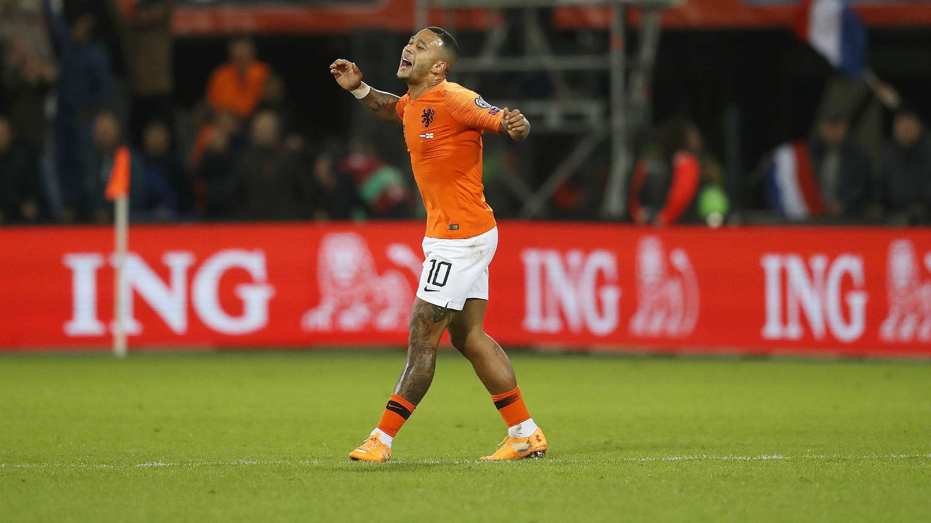 Memphis Depay Netherlands 10102019