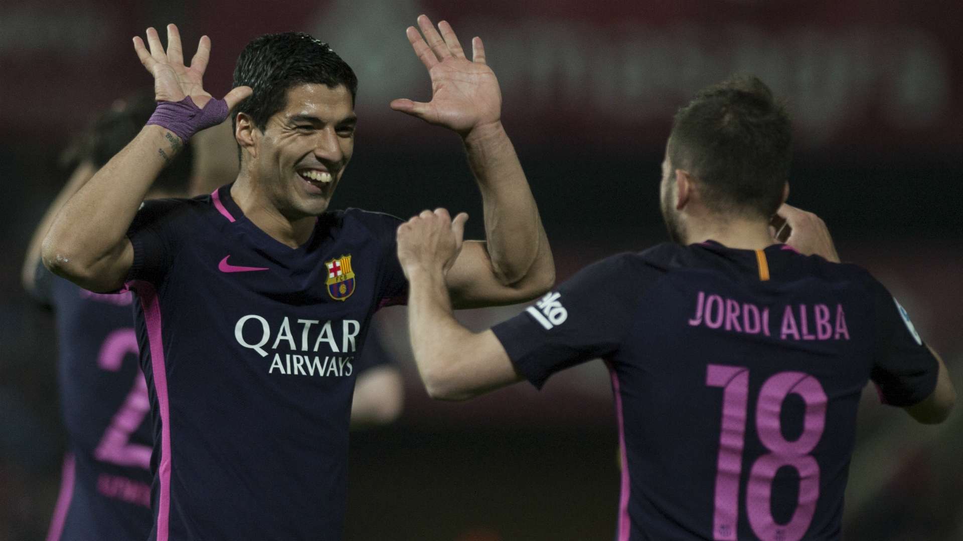Luis Suarez Jordi Alba Granada Barcelona La Liga