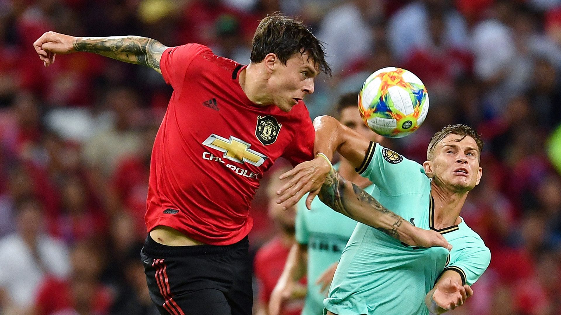 Victor Lindelof Sebastiano Esposito Man Utd Inter