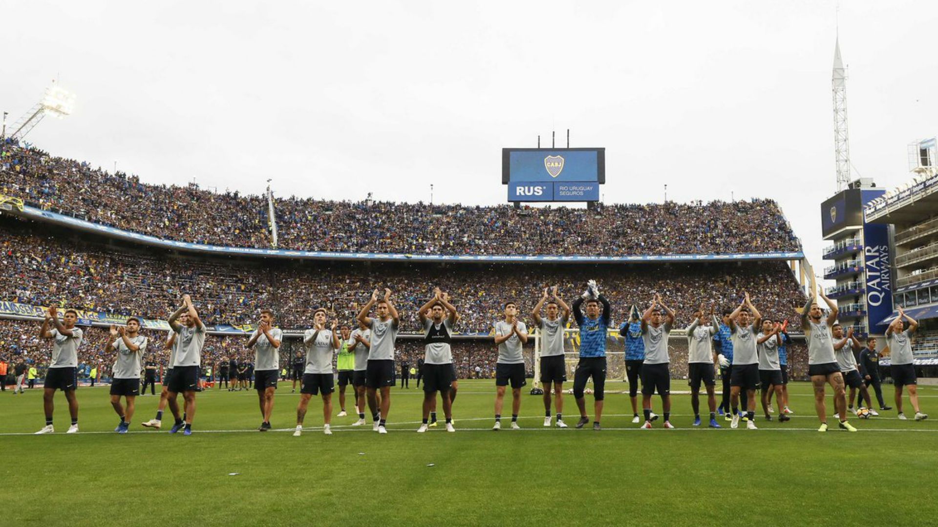 Boca Entrenamiento puertas abiertas 22112018
