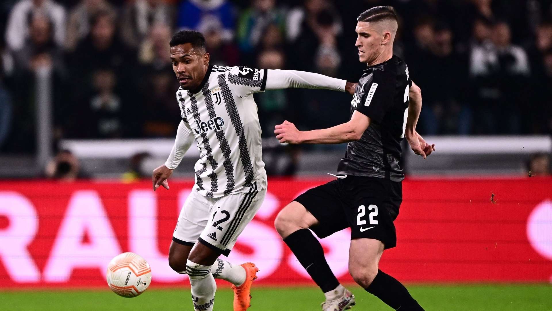 Alex Sandro Juventus Freiburg