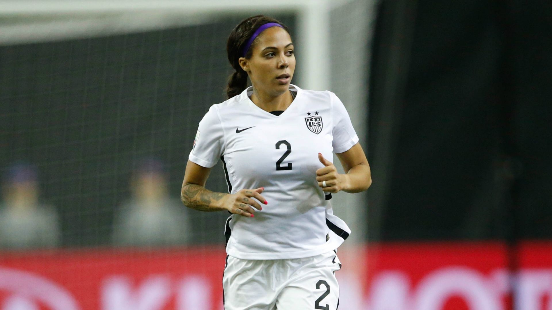 Not going anywhere! Sydney Leroux extends contract with Angel City FC until  2024 | Goal.com US