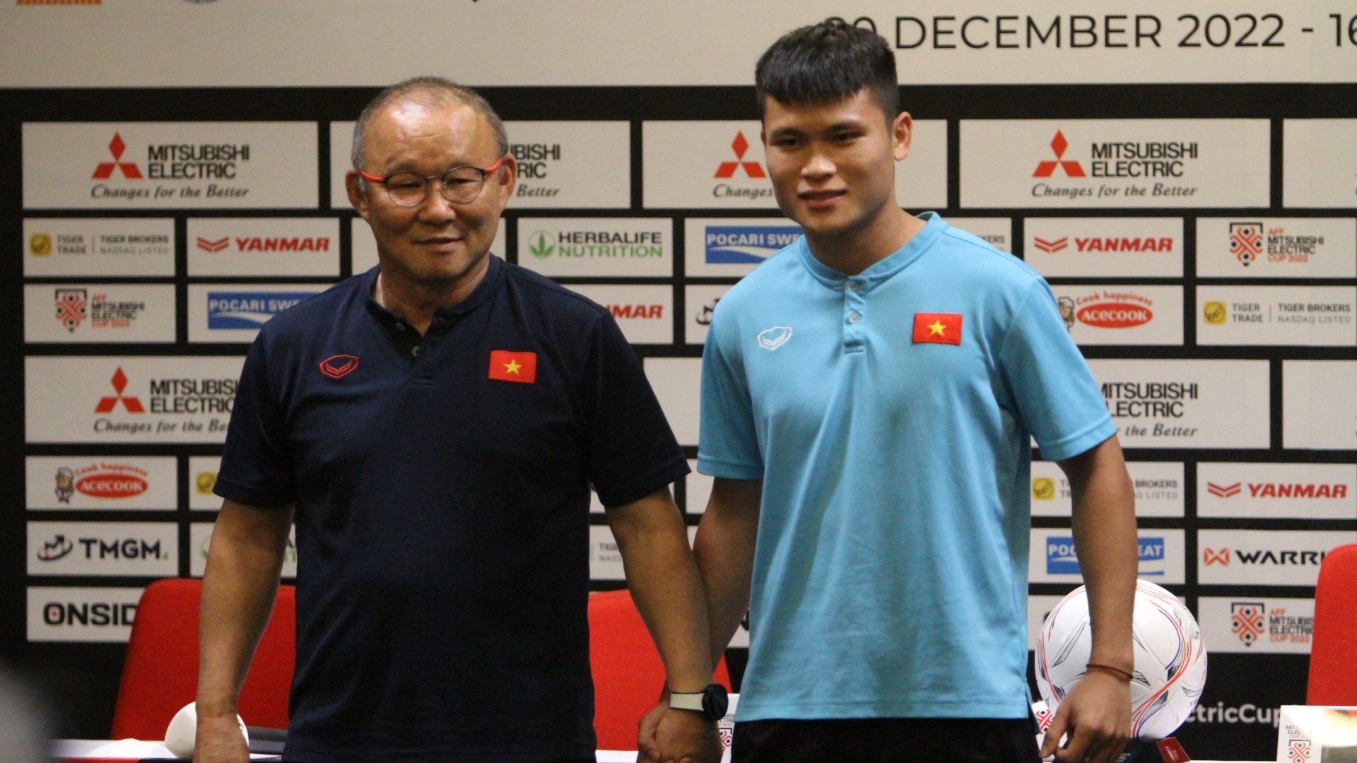 Park Hang-seo & Pham Tuan Hai - Vietnam