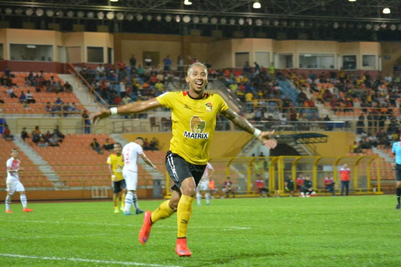 Negeri Sembilan's Bruno Junichi Suzuki Castanheira celebrates his goal against Sabah 2017