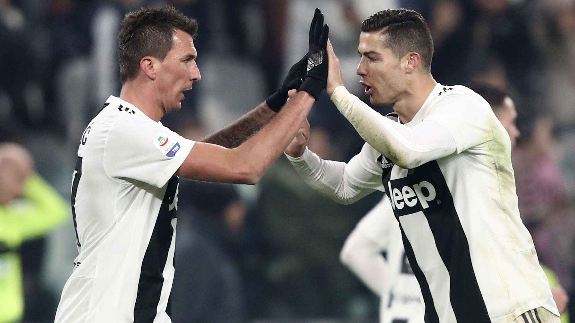 Mandzukic Ronaldo Juventus Turin 22122018