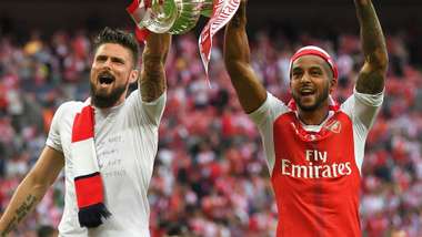 Olivier Giroud Theo Walcott Arsenal