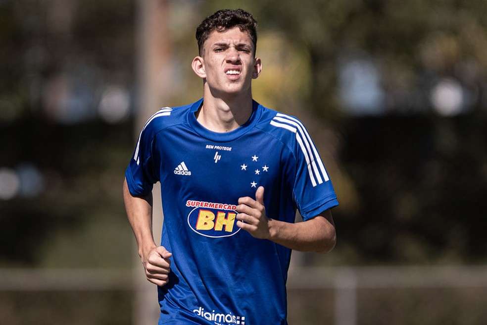 Stênio, atacante do Cruzeiro