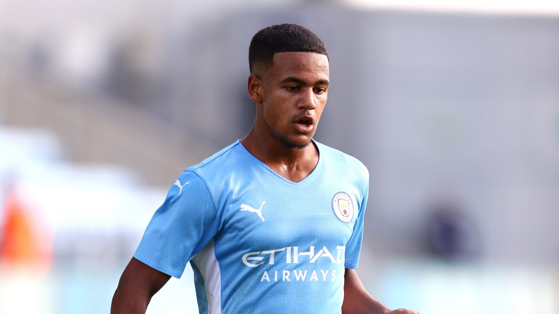 Oscar Bobb Man City 2023-24