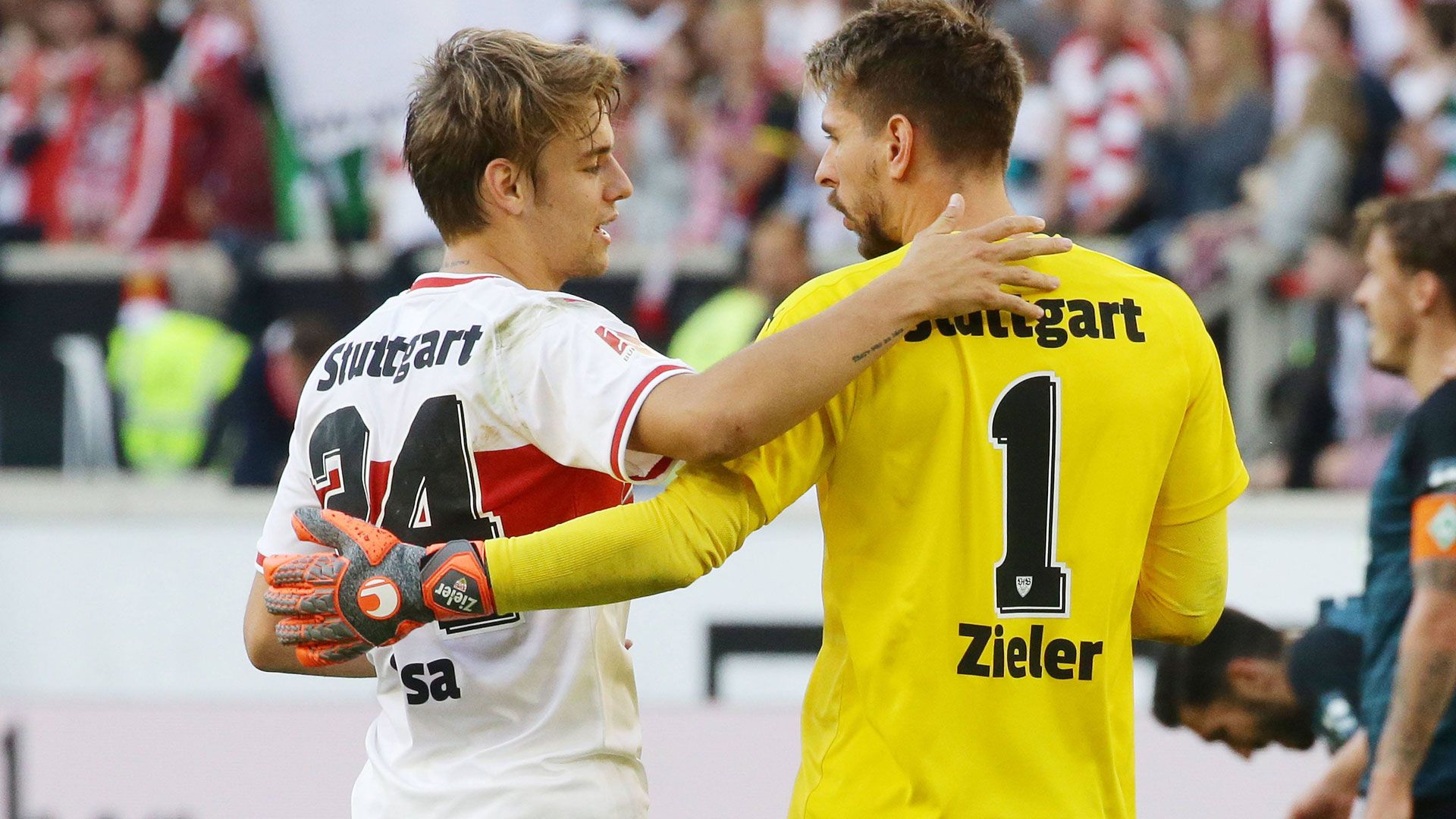 GERMANY ONLY Borna Sosa Ron-Robert Zieler VfB Stuttgart