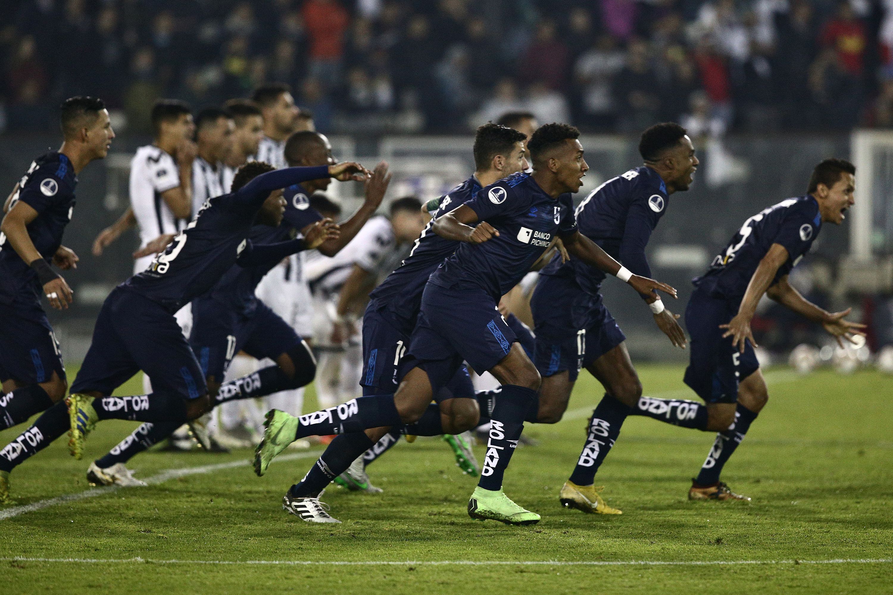 300419 Colo Colo Universidad Católica Ecuador