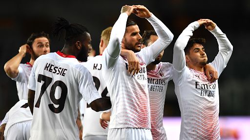 Torino Milan celebrating Serie A