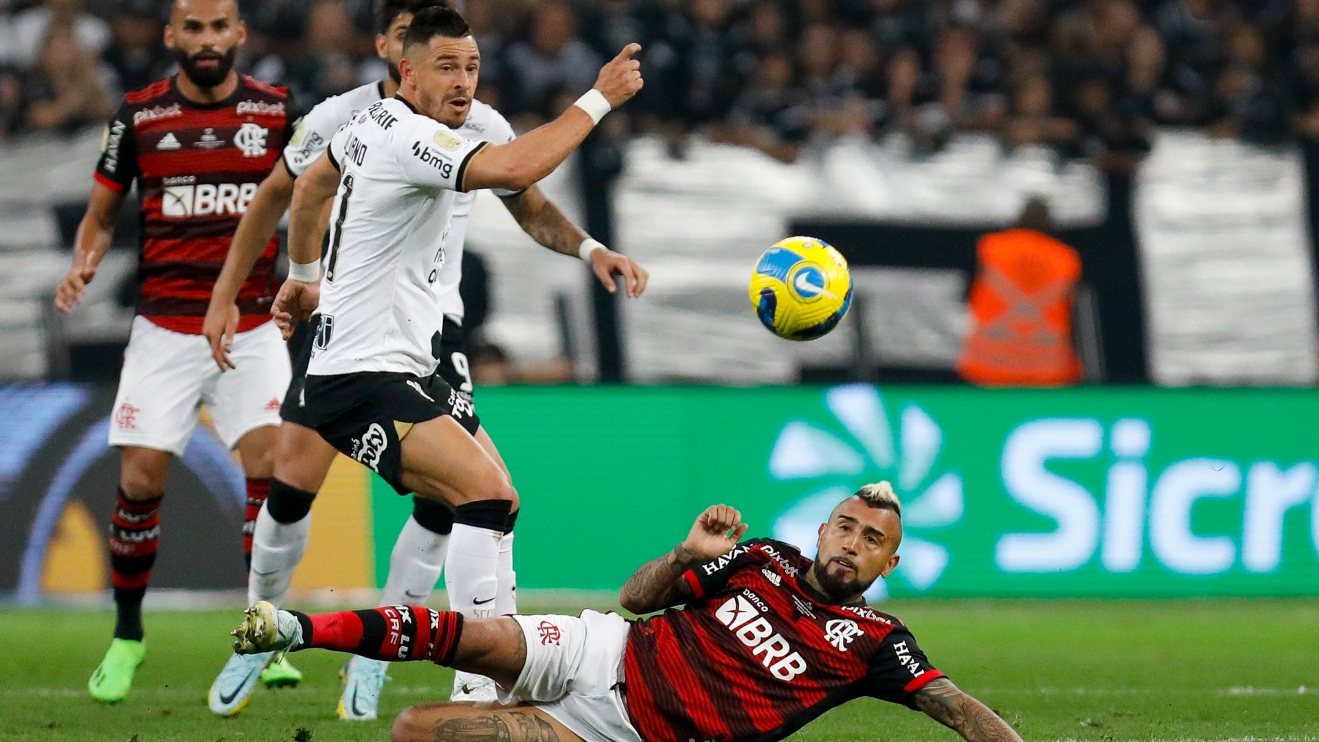 Arturo Vidal Flamengo Corinthians