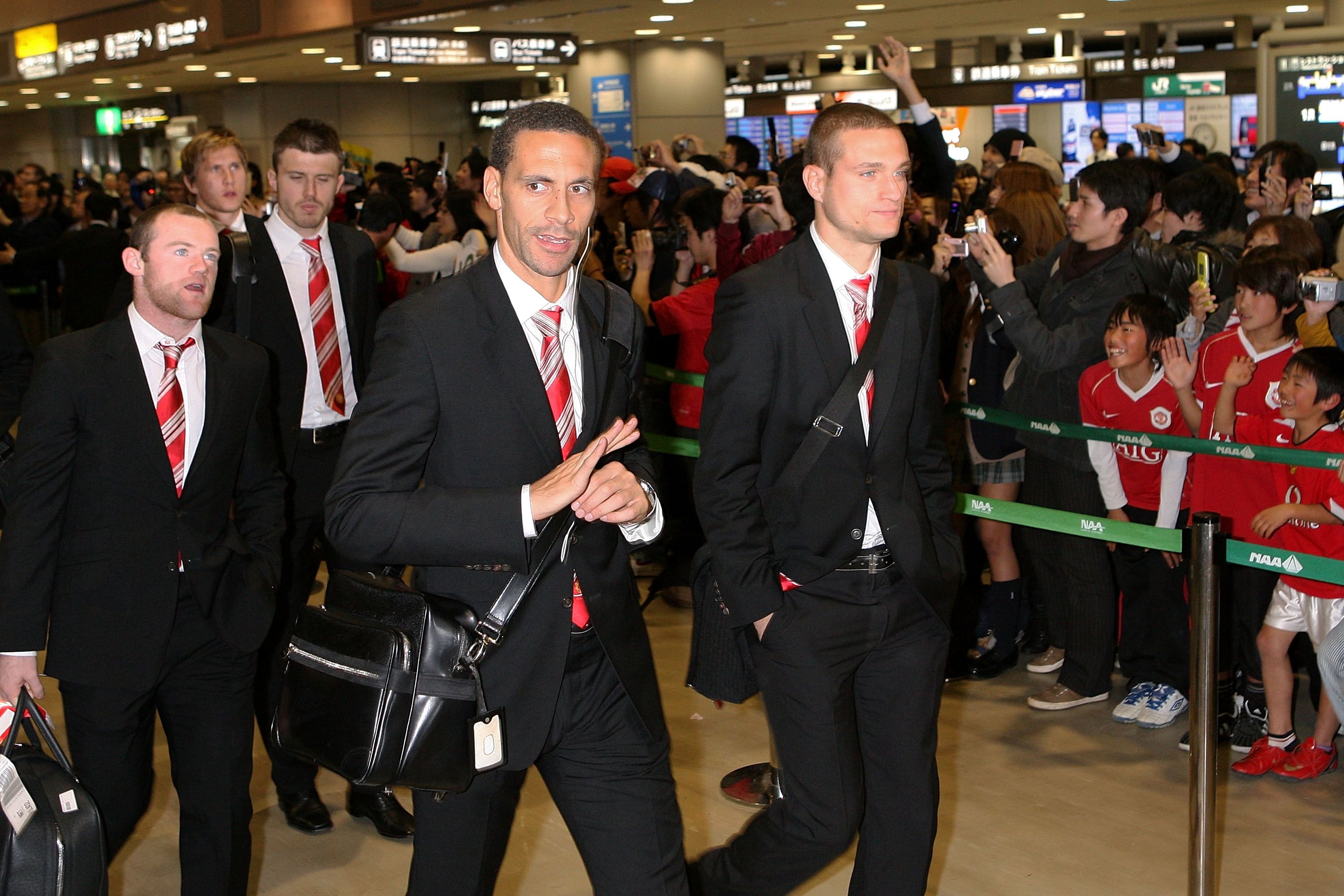 Rooney, Ferdinand, Vidic, Manchester United (Embed Only)