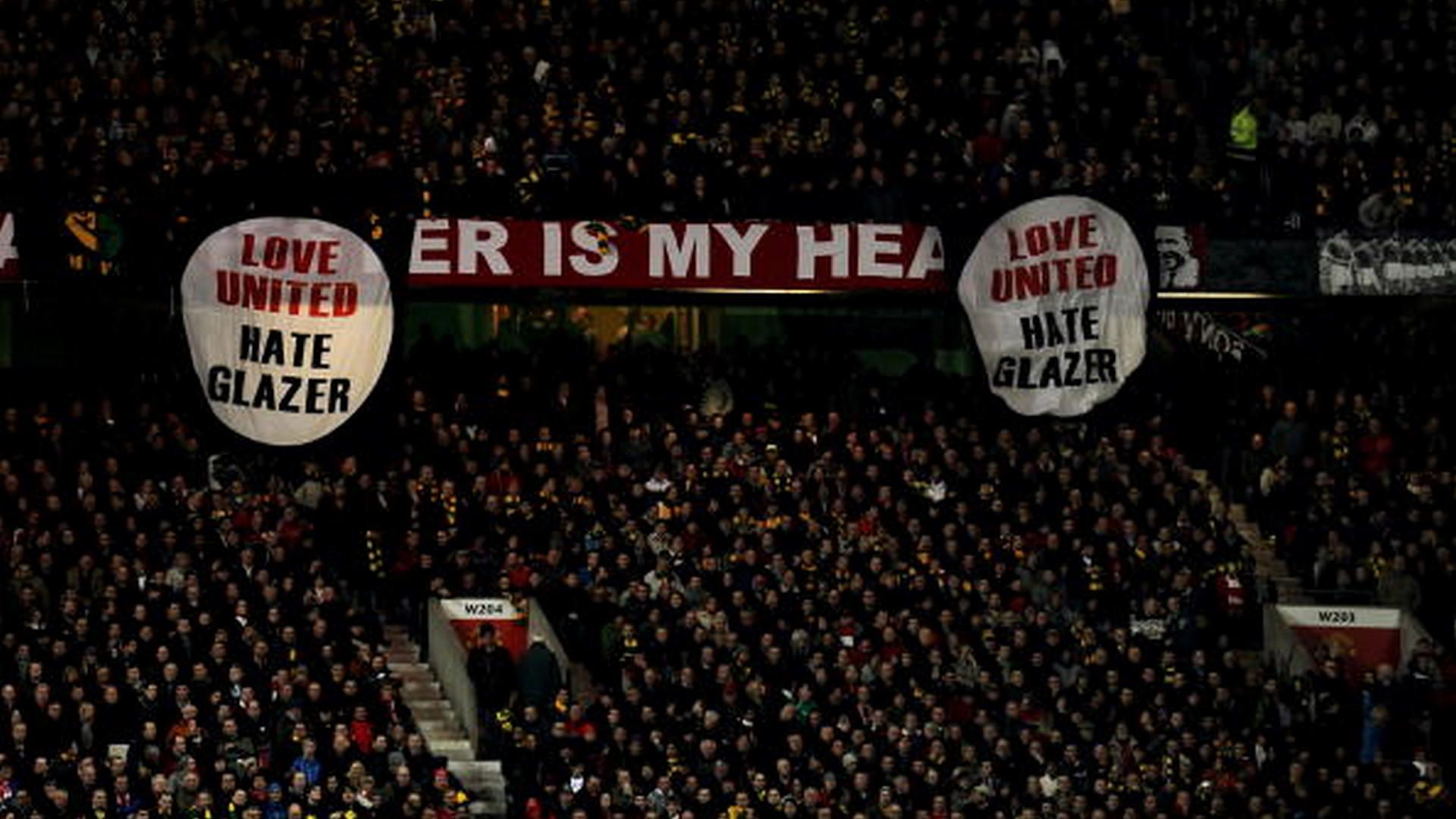 Manchester United v AC Milan - UEFA Champions League Hate Glazer