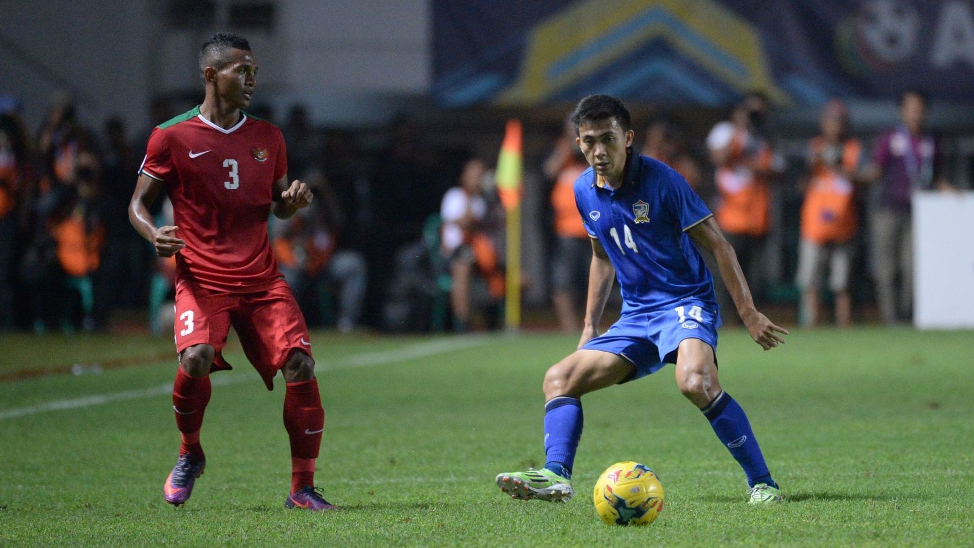 AFF Suzuki Cup 2016 Final: Abduh Lestaluhu & Sarawut Masuk - Indonesia & Thailand