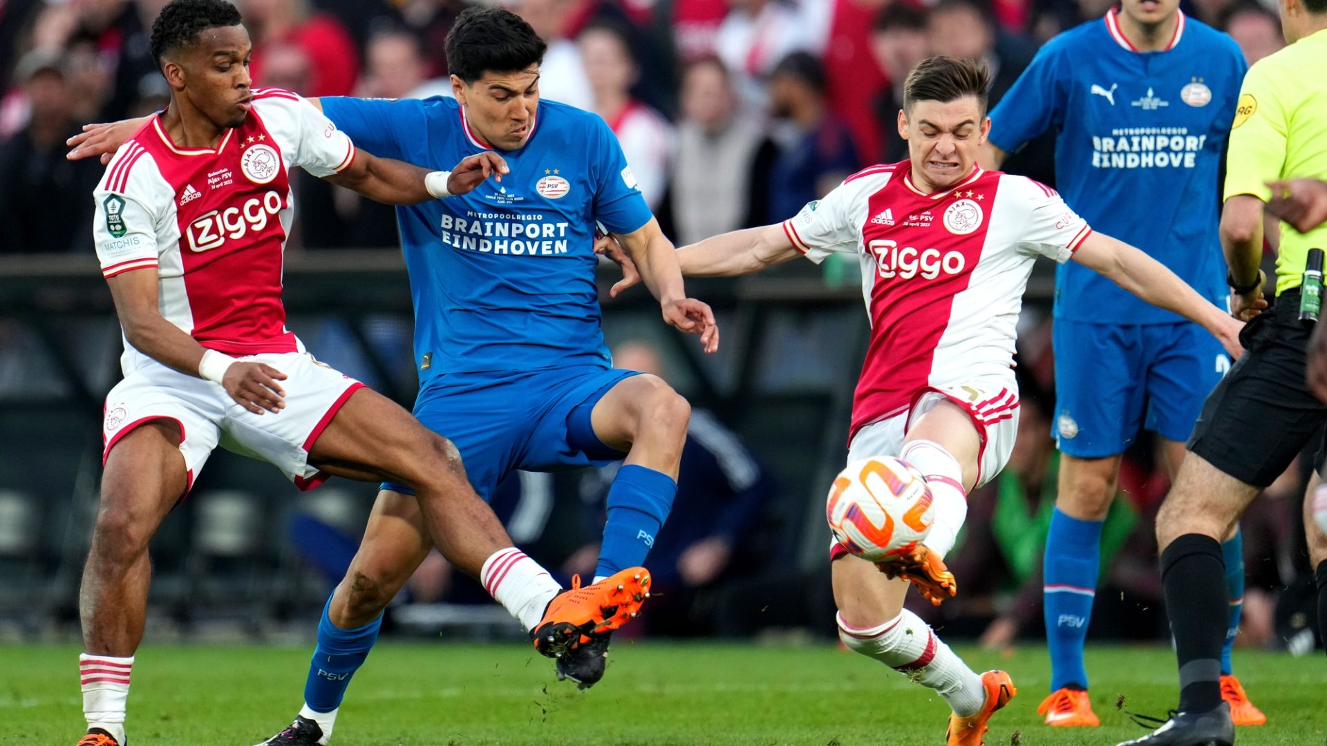 Érick Gutiérrez vs Ajax - Final de Copa de Holanda