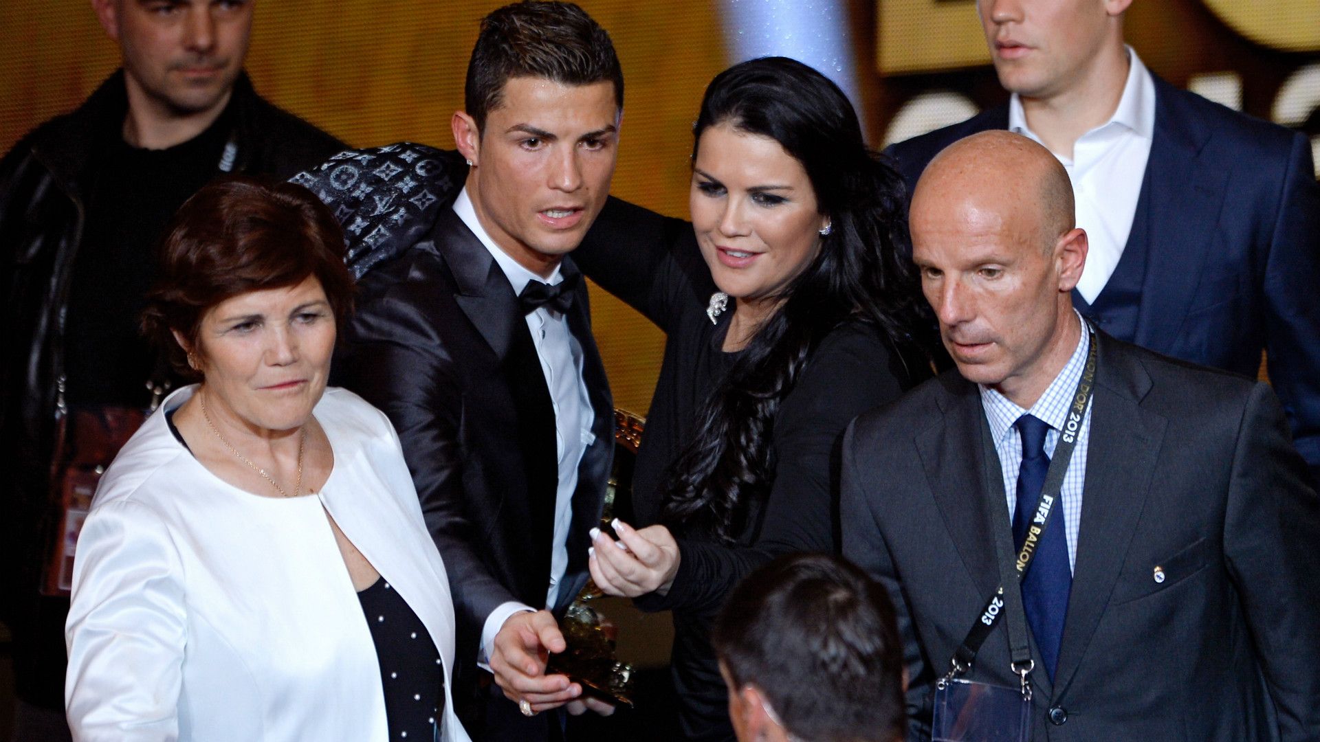 Cristiano Ronaldo and his sister 13012014