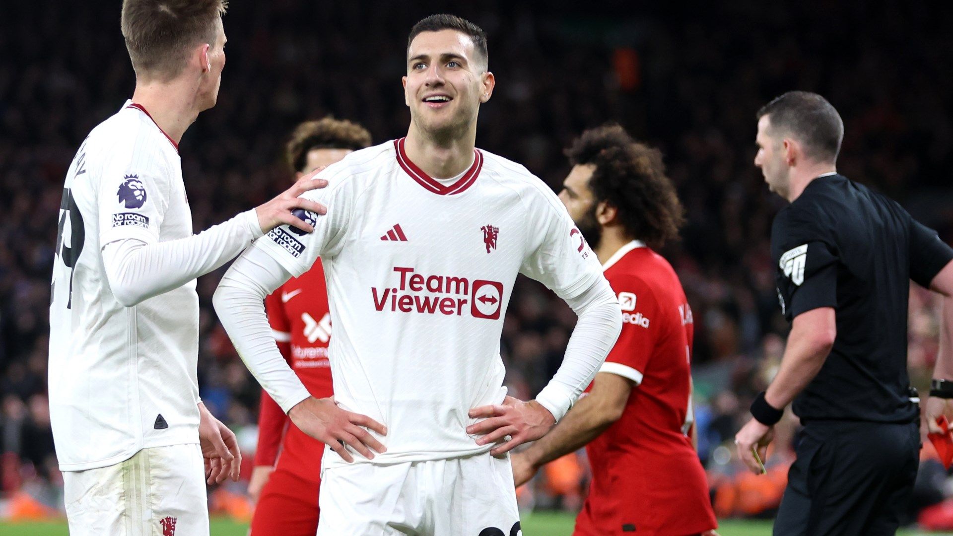 Diogo Dalot Manchester United 2023-24