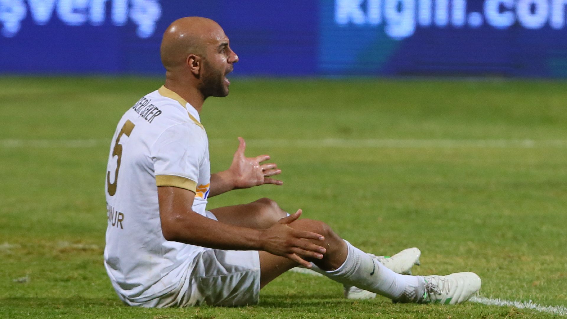 Aymen Abdennour ayserispor 05102019