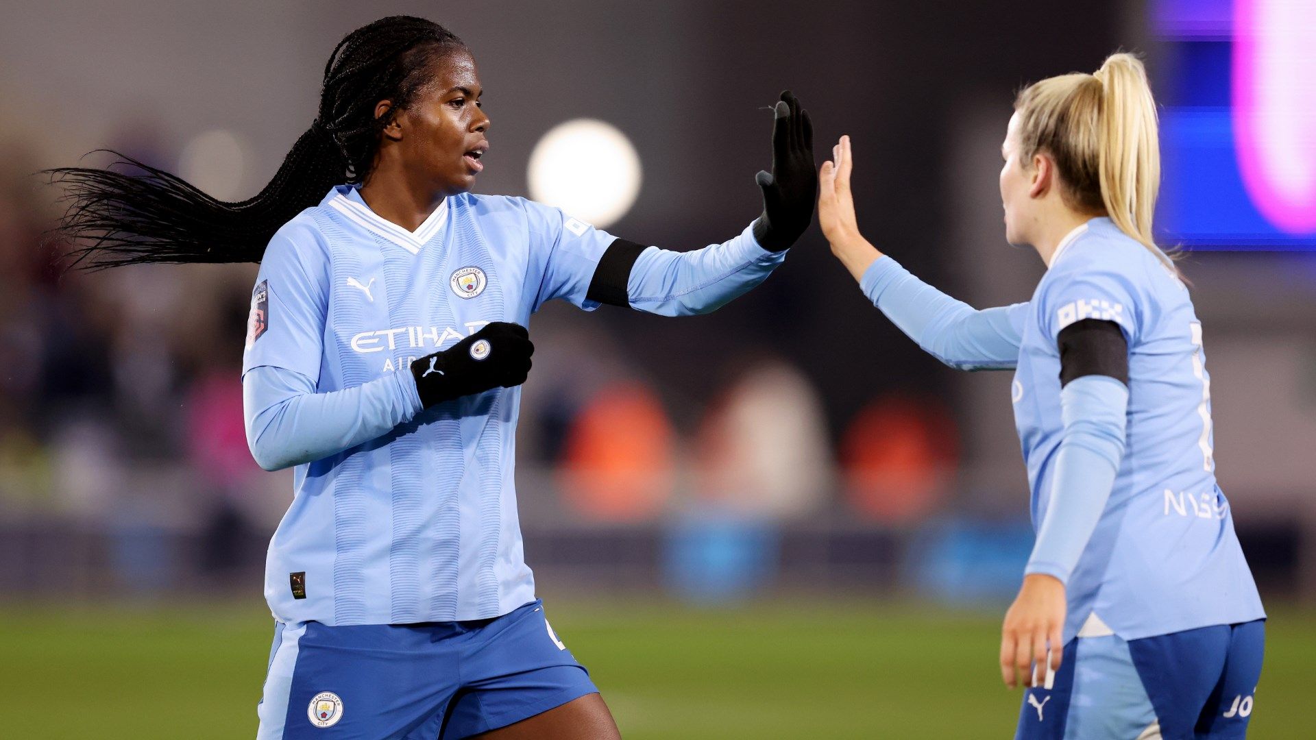 Bunny Shaw Lauren Hemp Man City vs Tottenham WSL 2023-24