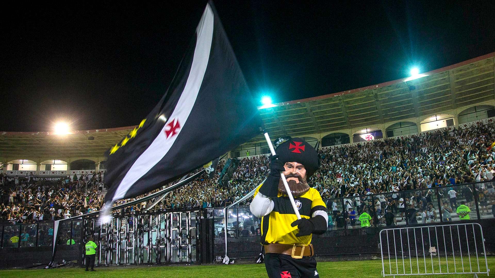 Mascote Almirante no São Januário, Vasco x Brusque, Série B, 26052022